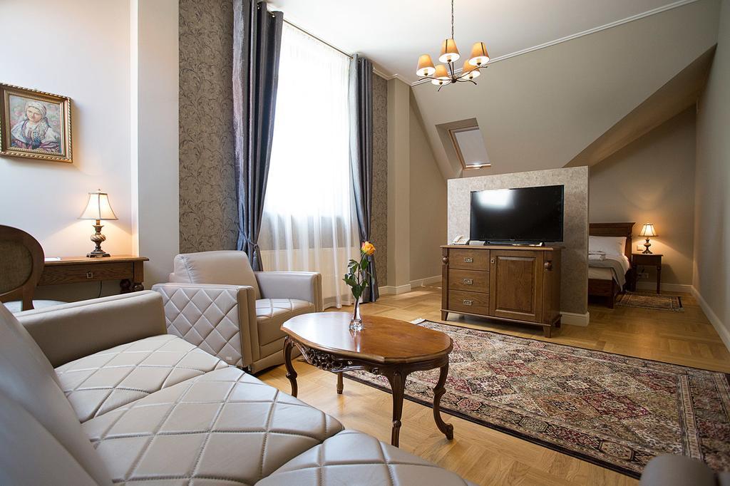 Palac Polanka Krosno Chambre photo