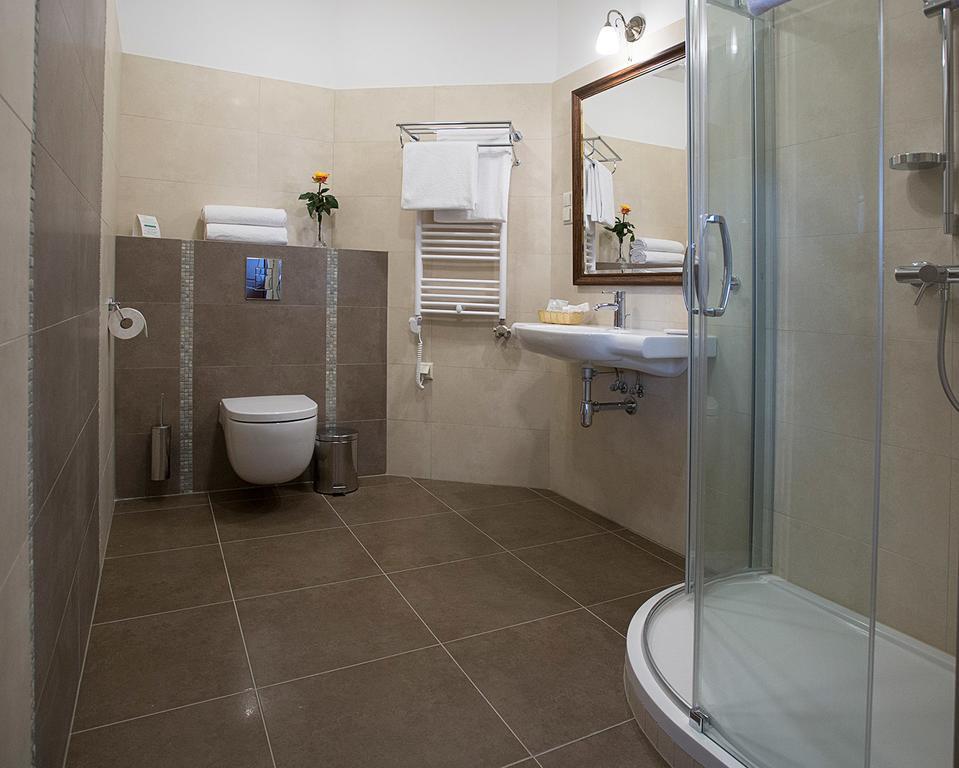 Palac Polanka Krosno Chambre photo
