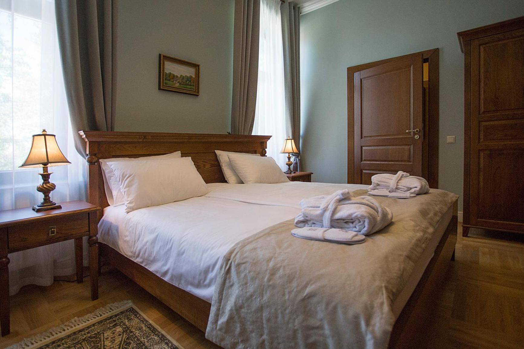Palac Polanka Krosno Extérieur photo